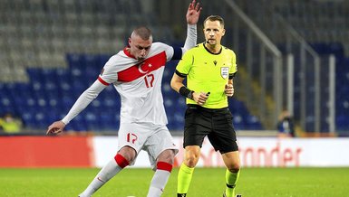 Son dakika spor haberi: Letonya-Türkiye maçının hakemi Andreas Ekberg'de dikkat çeken detay! Burak Yılmaz...