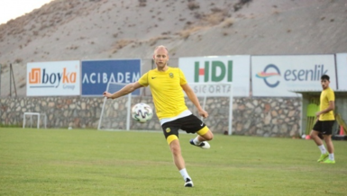 Semih Kaya: Hedefim Malatyaspor ile Avrupa kupalarına katılmak