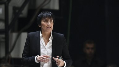 Fenerbahçe Alagöz Holding Kadın Basketbol Takımı'nın Başantrenörü Valerie Garnier'in adı spor salonuna verildi