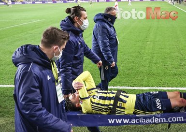 Son dakika spor haberi: Fenerbahçeli Mesut Özil’in sakatlandığı an yürekleri burktu