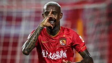 Anderson Talisca uçuyor