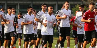 Ve Kartallar sahaya indi