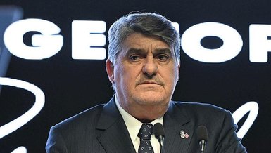 Özalp, Adalı’nın listesinde