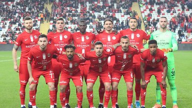 Antalyaspor'da 4 eksik