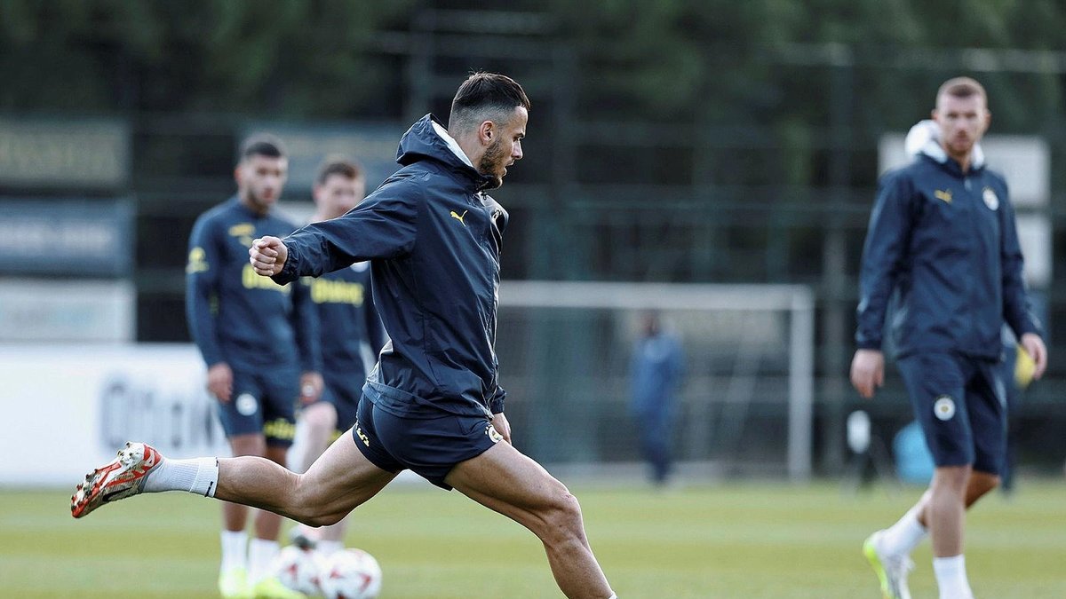 Fenerbahçe'de AZ Alkmaar mesaisi başladı