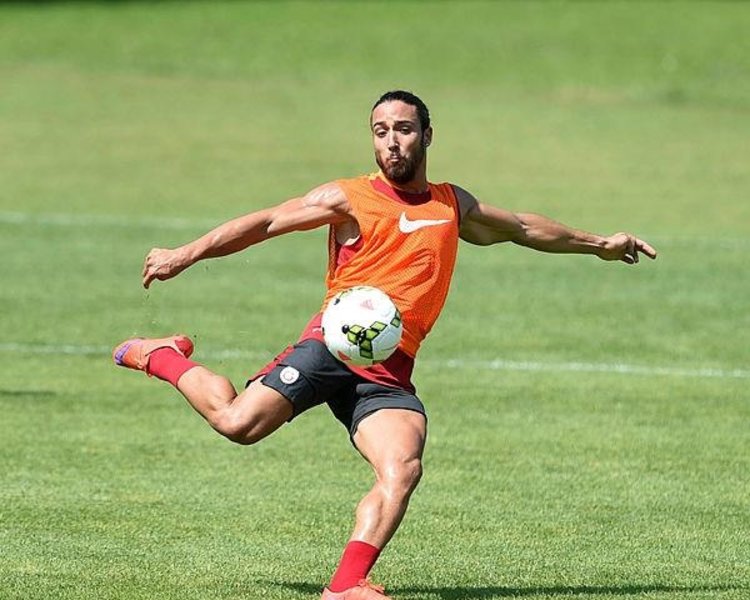 Tarik Camdal In Kapi Gibi Sozlesmesi Var Son Dakika Galatasaray Haberleri Fotomac