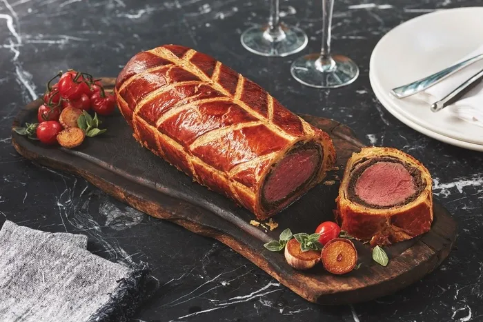 beef-wellington-tarifi-beef-wellington-nasil-yapilir-beef-wellington-malzemeleri-yapilisi-ve-puf-noktalari-1670836948584.jpeg Beef Wellington nasıl yapılır? | Beef Wellington tarifi, malzemeleri, yapılışı ve püf noktaları nedir? - 1