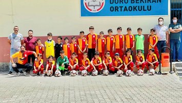 Galatasaray’dan köy okuluna anlamlı yardım!