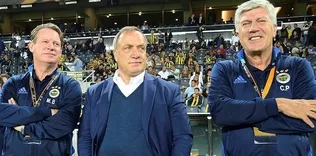 Advocaat futboldan memnun