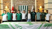 9 imza birden