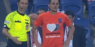 Mustafa Pektemek, ilk kez forma giydi