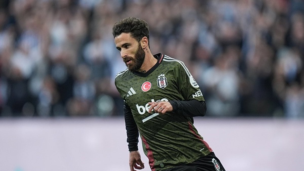 BEŞİKTAŞ HABERLERİ - Rafa Silva'ya sürpriz talip çıktı! Solskjaer'in transfer kararı... BEŞİKTAŞ HABERLERİ - Rafa Silva'ya sürpriz talip çıktı! Solskjaer'in transfer kararı...