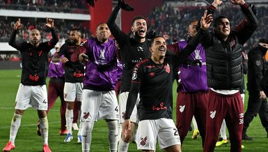 Libertadores Kupası'nda Atletico Paranaense Estudiantes'i 90+6'da yıktı!