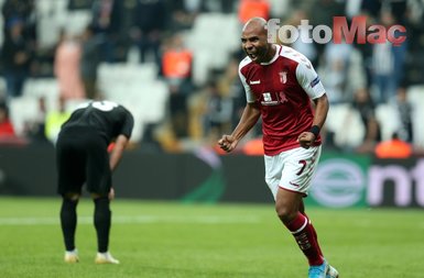 Beşiktaş’ta Sergen Yalçın sürprizi!