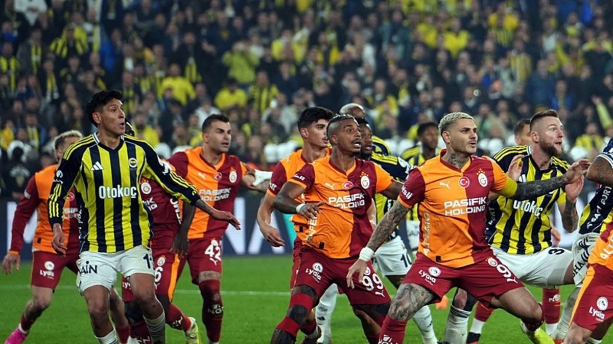 Rams Park'ta şampiyonluk derbisi! İşte Galatasaray ve Fenerbahçe'nin 11'leri