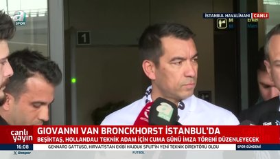 >Van Bronckhorst İstanbul'a geldi! İşte ilk sözleri