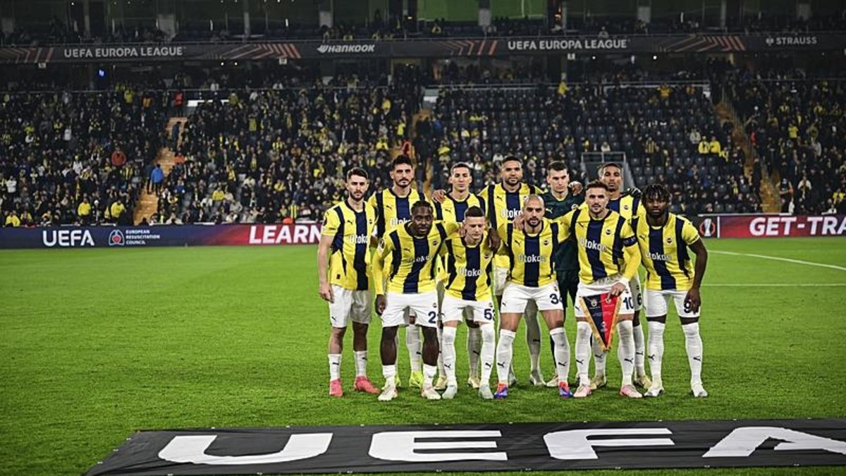 Fenerbahçe play-off yolunda yara aldı! UEFA Avrupa Ligi'nde puan durumu Fenerbahçe play-off yolunda yara aldı! UEFA Avrupa Ligi'nde puan durumu