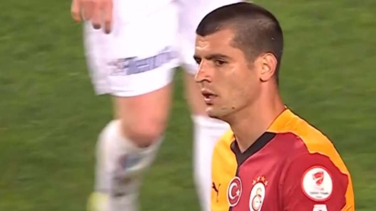 Alvaro Morata'nın golü geçersiz sayıldı!