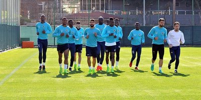 Alanyaspor'da 8 futbolcuya milli davet