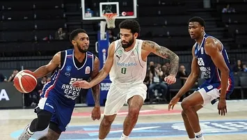 Anadolu Efes zorlanmadı