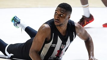 Beşiktaş evinde yıkıldı