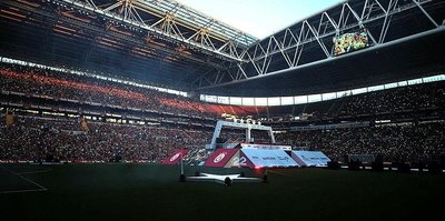 Galatasaray'ın şampiyonluk kutlamasında flaş protesto!