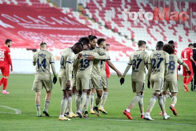 Spor yazarları Sivasspor-Fenerbahçe maçını dikkat çeken sözlerle değerlendirdi