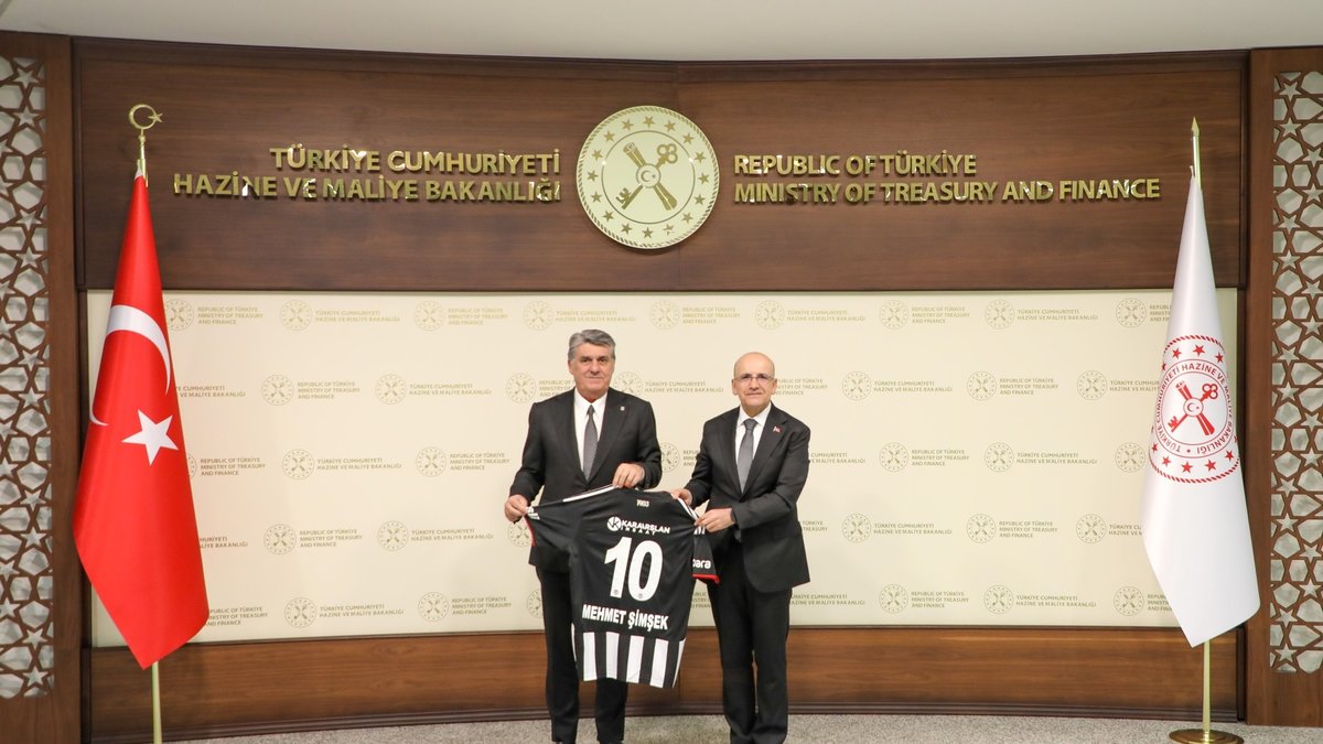 Beşiktaş Başkanı Serdal Adalı'dan Hazine ve Maliye Bakanı Şimşek'e ziyaret