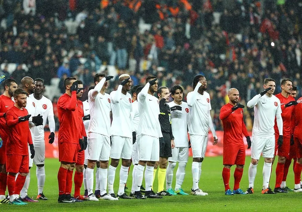 Şehitlere saygı maçında kazanan 'Türkiye' oldu - 1