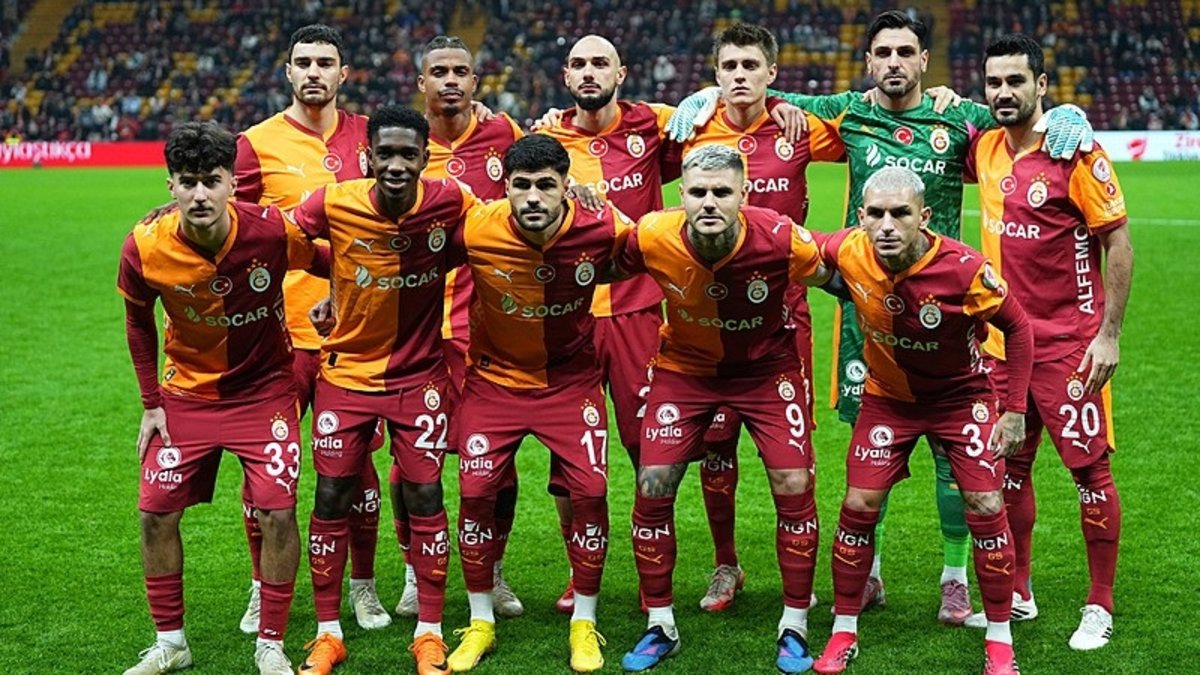 Galatasaray'da Eren Elmalı'nın şutu direğe takıldı! İşte o anlar