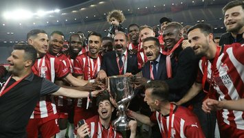 Sivasspor'da kupa şöleni