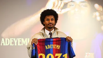 Adeyemi'den 5 yıllık imza!