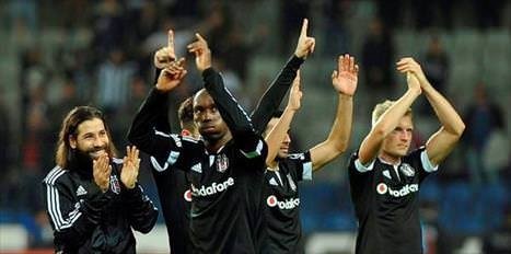 Beşiktaş alkışlarla