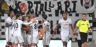 Kartal yüksekten uçuyor