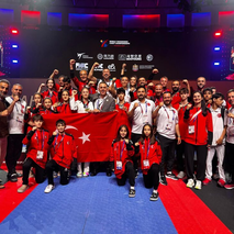 Milli sporcudan altın madalya!