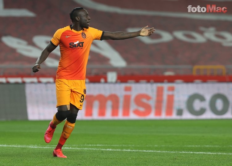 Diagne penaltılarla tarihe geçti!