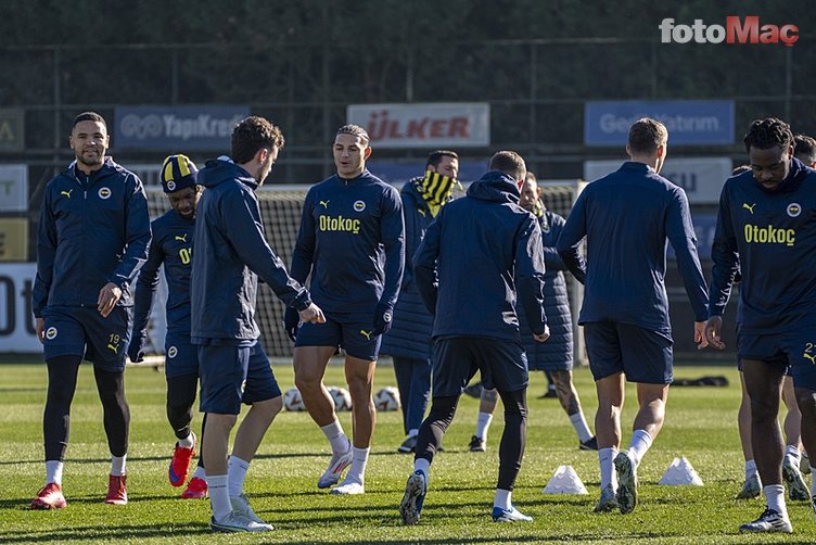 Jose Mourinho'dan sağ bekte flaş karar! İşte Fenerbahçe'nin Midtjylland maçı muhtemel 11'i