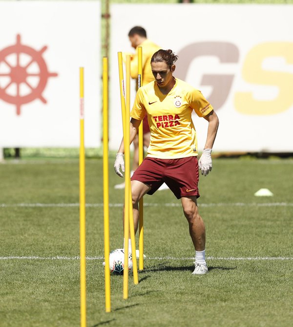 https://iaftm.tmgrup.com.tr/1a5747/0/0/0/0/1837/2048?u=https://iftm.tmgrup.com.tr/2020/05/25/galatasarayda-super-lig-icin-hazirliklar-devam-ediyor-1590426401048.jpg&mw=600 https://iaftm.tmgrup.com.tr/1a5747/0/0/0/0/1837/2048?u=https://iftm.tmgrup.com.tr/2020/05/25/galatasarayda-super-lig-icin-hazirliklar-devam-ediyor-1590426401048.jpg&mw=600