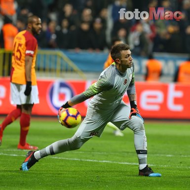 Galatasaray’ın kalecisi Fernando Muslera’ya PSG kancası!
