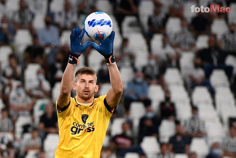 Galatasaray'a Guglielmo Vicario transferinde 2 dünya devi rakip oldu!