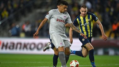 Fenerbahçe - Olympiakos maçında büyük hata! Savunma izledi ve 2 gol oldu
