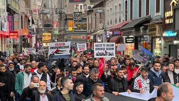 Trabzonsporlu taraftarlardan Filistin'e destek yürüyüşü!