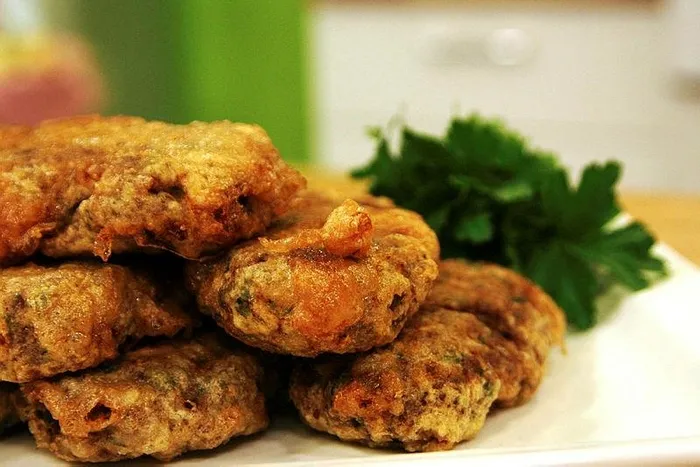iki-beden-kuculten-kadinbudu-kofte-tarifi-kadinbudu-kofte-nasil-yapilir-malzemeleri-yapilisi-ve-puf-noktalari-1690887043867.jpeg Kadınbudu köfte nasıl yapılır? | Kadınbudu köfte tarifi, malzemeleri, yapılışı ve püf noktaları nedir? - 1