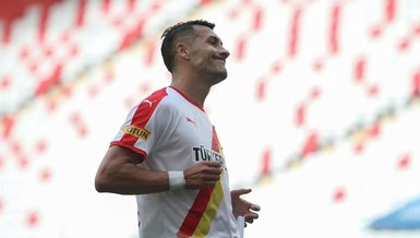 Jahovic tutulmuyor