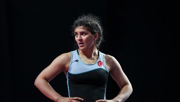 Zehra ve Nesrin’den bronz