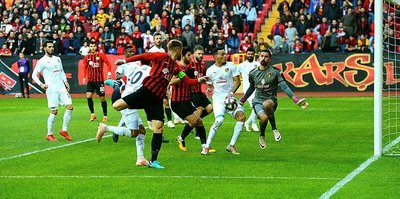 Eskişehirspor, İstanbulspor'u 1-0 mağlup etti