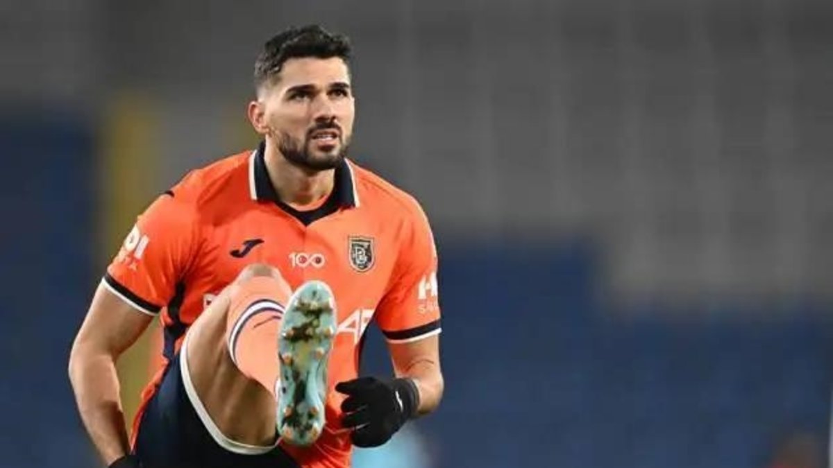 Başakşehir'de ayrılık resmen açıklandı!