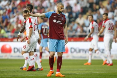 Burak Yılmaz’dan flaş ayrılık açıklaması!