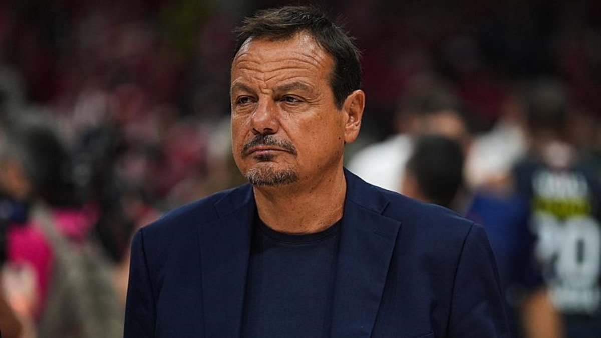 Ergin Ataman: Fenerbahçe'yi tebrik ediyorum çünkü... Ergin Ataman: Fenerbahçe'yi tebrik ediyorum çünkü...
