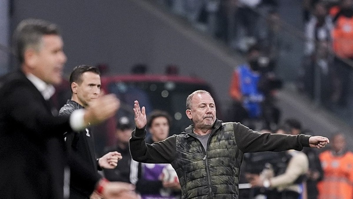 Sergen Yalçın: Beşiktaş'a yakışan bir durum değil! Sergen Yalçın: Beşiktaş'a yakışan bir durum değil!